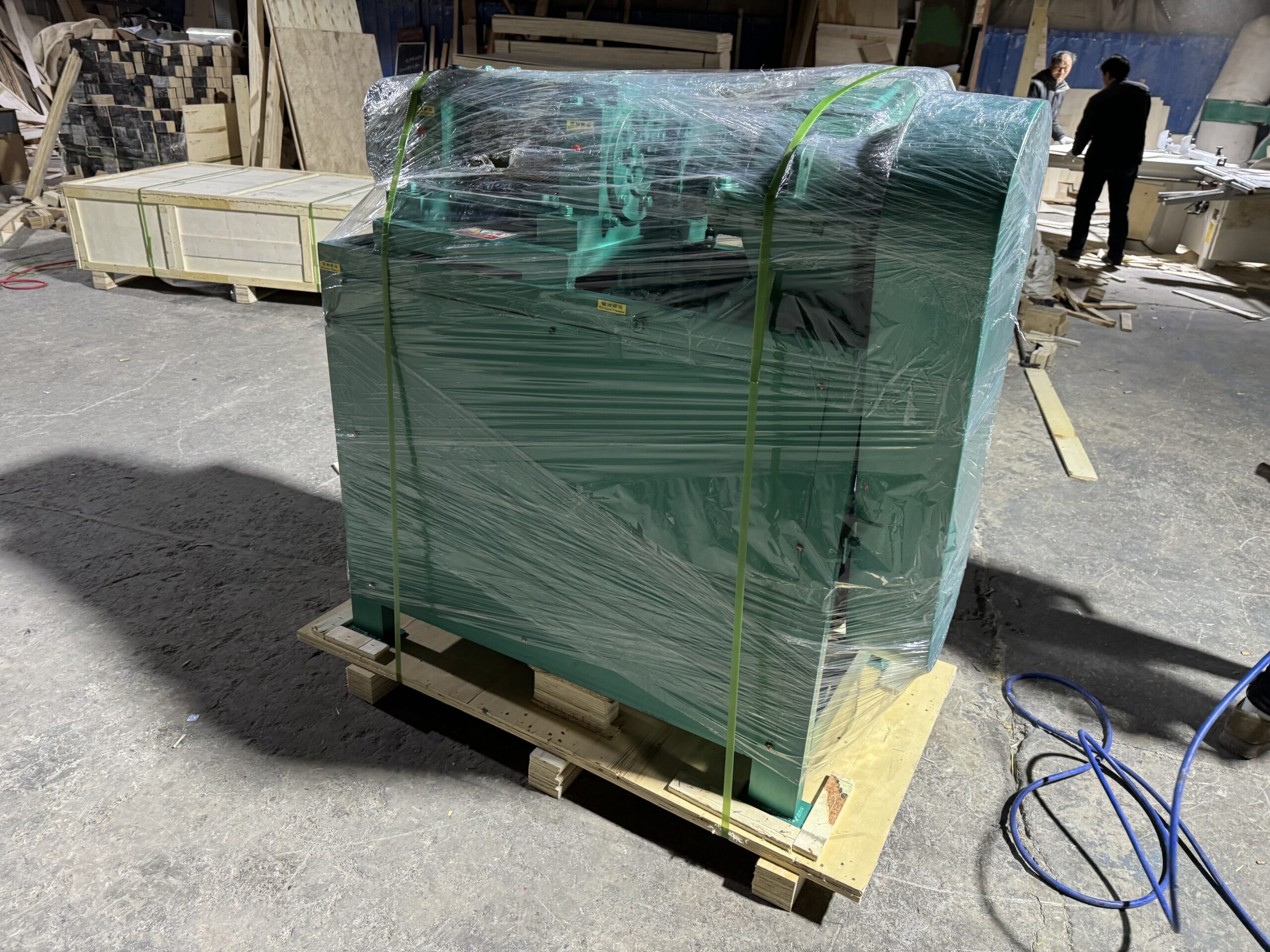 Dvojvalcové granulátory boli odoslané do Talianska a Poľska v marci