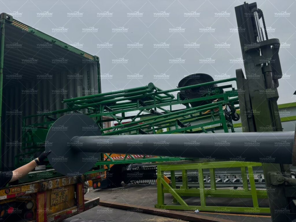 Organic fertilizer production equipment loaded on a truck at the Yushuxin factory for shipment to Thailand