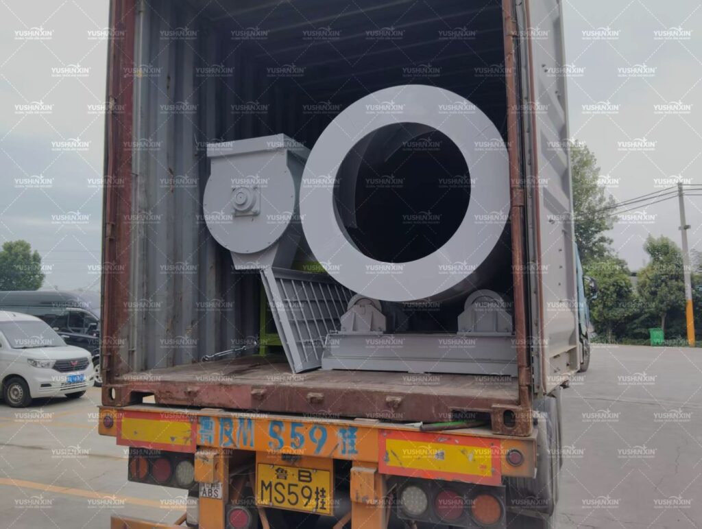 Organic fertilizer production equipment being loaded at the Yushuxin factory for shipment to Chile